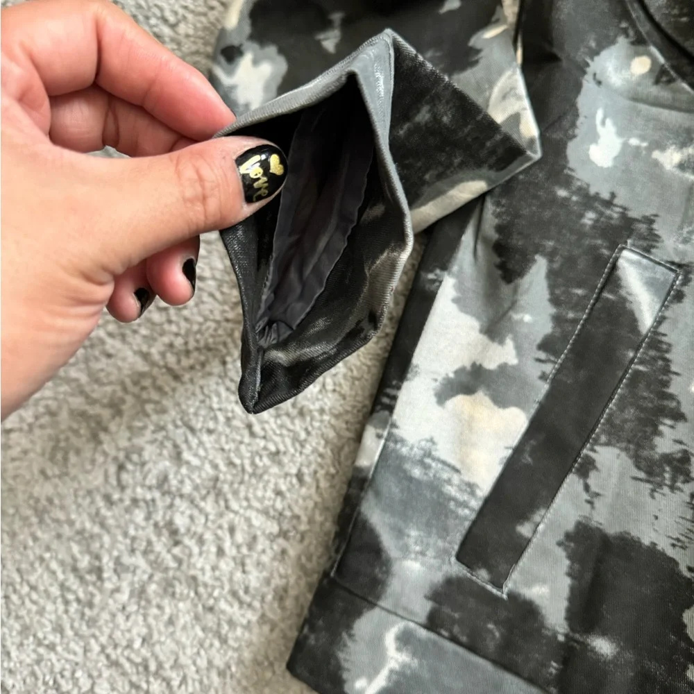 Printed Jacket - Picture 6 of 6